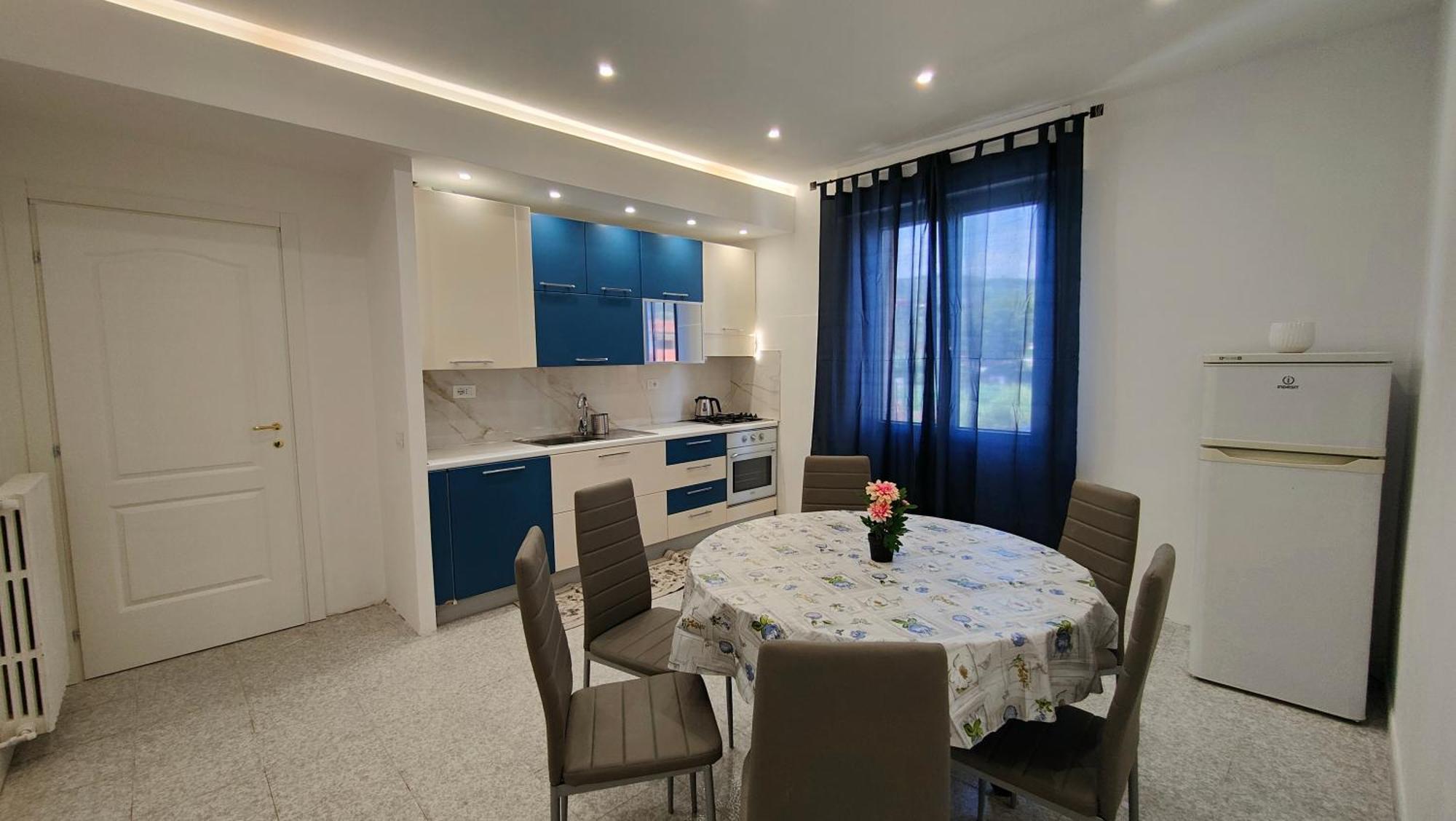 Ampio Appartamento Per Famiglie Imperia Exterior foto